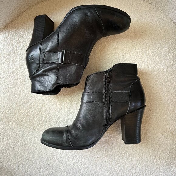 BORN black high-back flared heel ankle boots | 8.5-9 | leather 3" heel - Picture 2 of 13